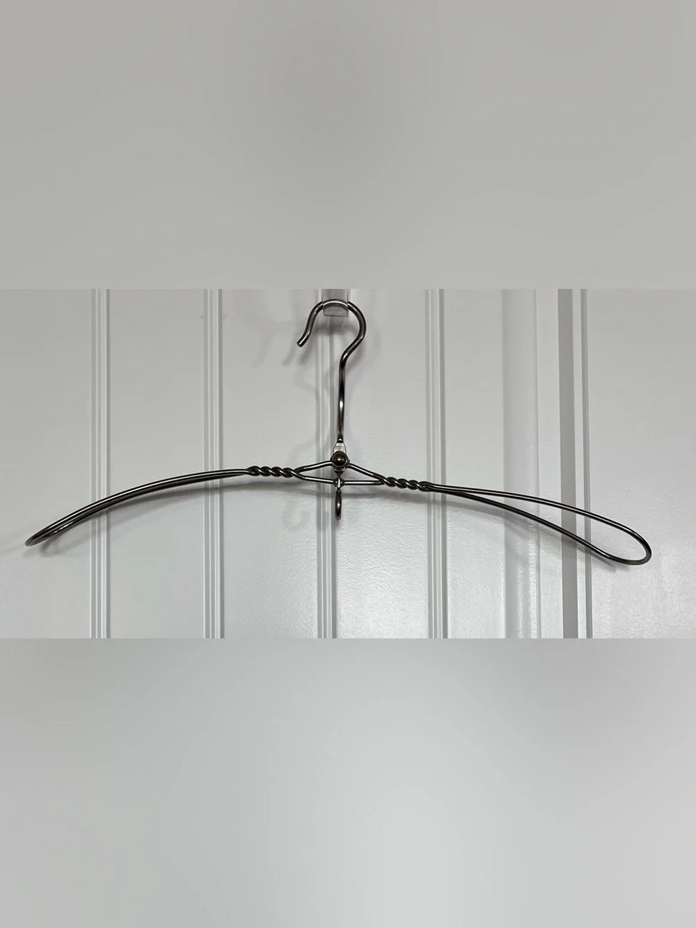 Antique Heavy Duty Twisted Metal Clothes Hanger with Shoulder Hangers and Hook